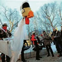 Ljubljanski protestniki  tudi pred magistratom