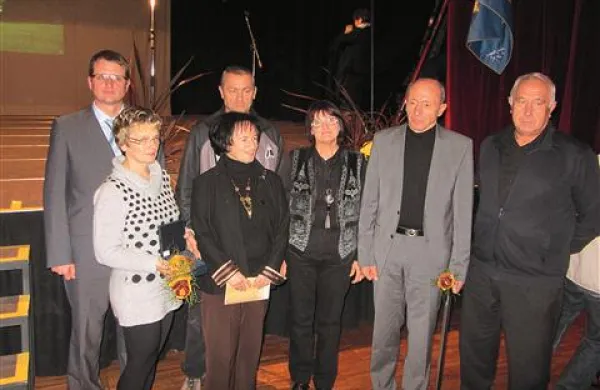 Nekateri nagrajenci s predsednikom PZS Bojanom Rotovnikom  in podpredsednico PZS Slavico Tovšak