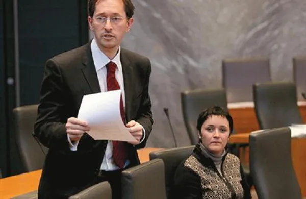 Gregor Virant je prepričan, da je prijava morala priti iz političnih krogov