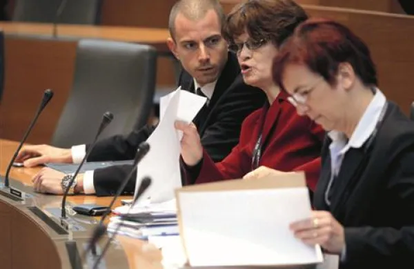 Če bi prišlo do prodaje državnega premoženja, bo potrebna sprememba koalicijske pogodbe