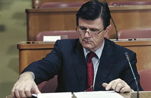 Predsednik državnega sveta Blaž Kavčič je sejo prekinil