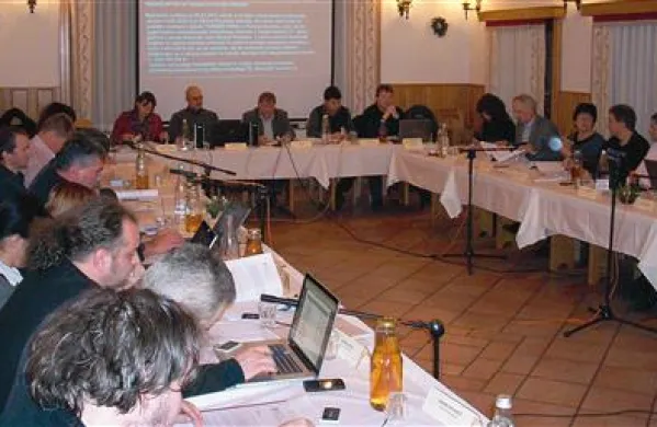 Postojnski svetniki so sinoči odločili, da bodo delež v družbi Postojnska jama preselili neposredno k občini