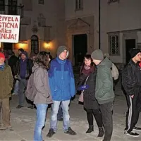 V Kopru mirno in skromno