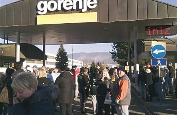 Na današnji stavki je sodelovalo med 1000 in 1200 delavcev Gorenja