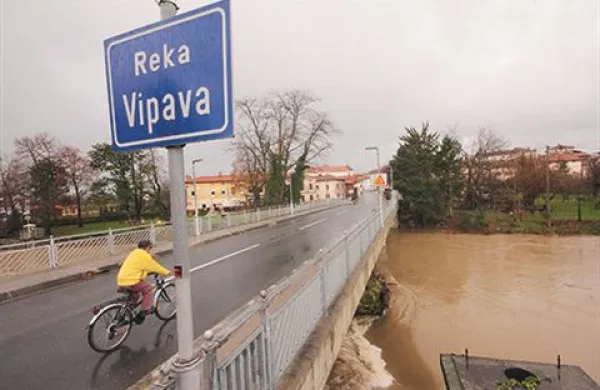Ministrstvo za gospodarski razvoj in tehnologijo je izdalo odločbo o dodelitvi denarja za prvi sklop ureditve odvajanja in čiščenja odpadnih voda v porečju Vipave