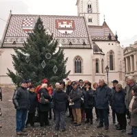 Med sprehodom po Zagrebu so si ogledali tudi trg in cerkev sv. Marka