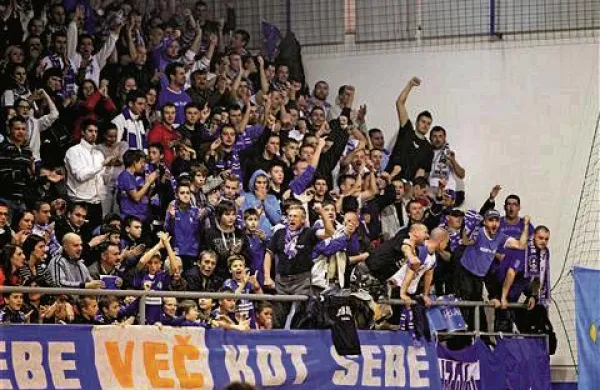 Izolani premagali Ribničane