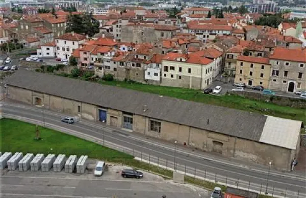 V enem letu kupili, vrnili in spet kupili