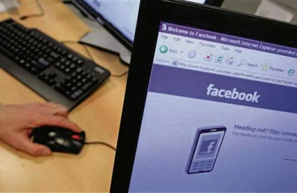 Facebook testira posredovanje sporočil za en dolar