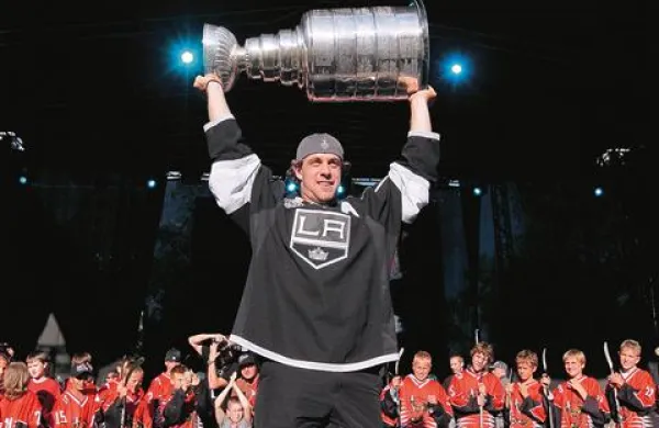 Anže Kopitar je z LA Kingsi osvojil Stanleyjev pokal