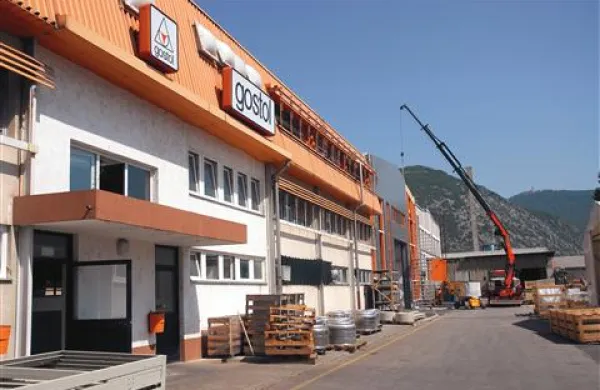 Nekateri zaposleni v Gostol Gopanu bodo 24. in 31. decembra v službi, čeprav so v letnem koledarju vdostvo in oba sindikata  določili, da bodo tedaj na kolektivnem dopustu 