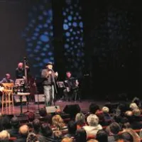  Veliki igralec in bend Zapadni kolodvor  pred polnim avditorijem  Kulturnega doma Nova Gorica