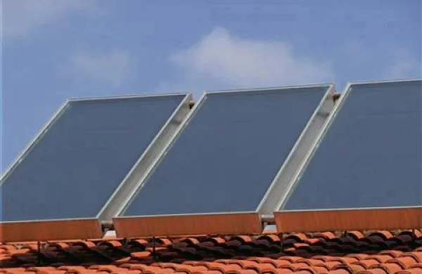 Kitajska za prenovo industrije solarnih panelov