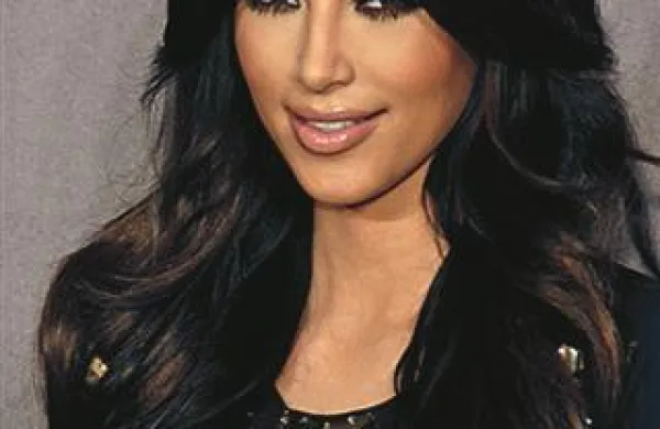 Priljubljena zvezdnica ameriških resničnostnih šovov Kim Kardashian in njen partner, raper Kanye West pričakujeta naraščaj