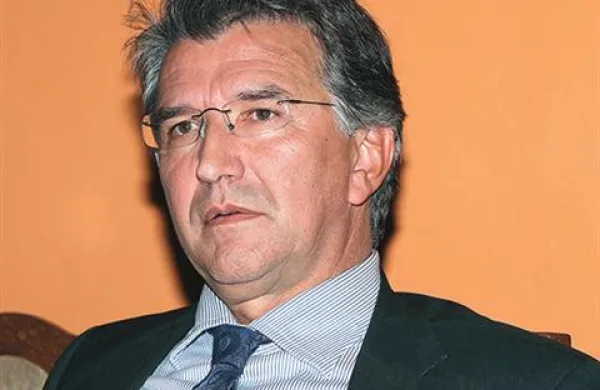 Spletni portal časnika Delo poroča, da naj bi bil med ovadenimi tudi nekdanji izolski župan Tomislav Klokočovnik