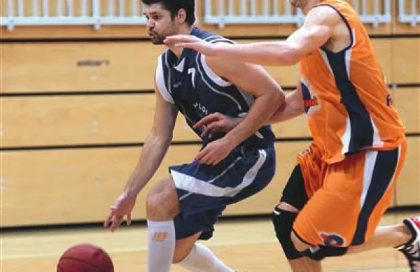 Sašo Ožbolt (levo)  je pomembna okrepitev portoroškega drugoligaša