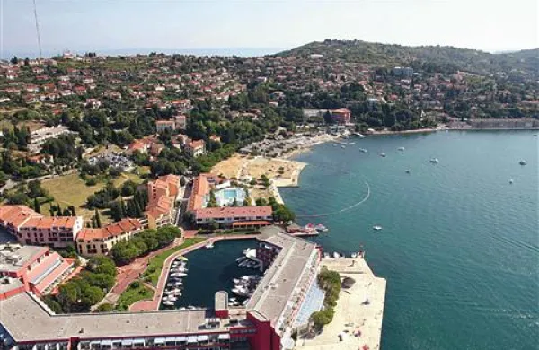 Pred gradnjo hiše v Portorožu, Luciji in Sečovljah je bilo treba plačati 58.000 evrov komunalnega prispevka, po novem se bo znižal na 41.000 evrov