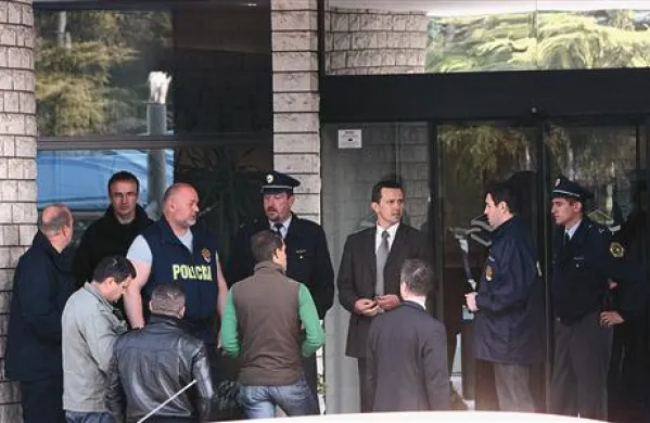 Koprski kriminalisti so  Luko Koper  obiskali  aprila 2009 in zasegli zajetno dokumentacijo 