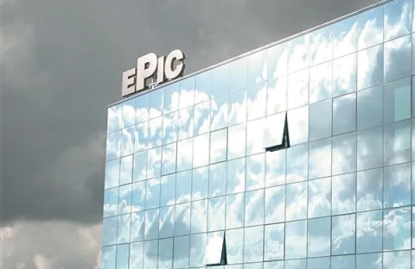 Progar naj bi z lažnimi računi črpal  denar EU