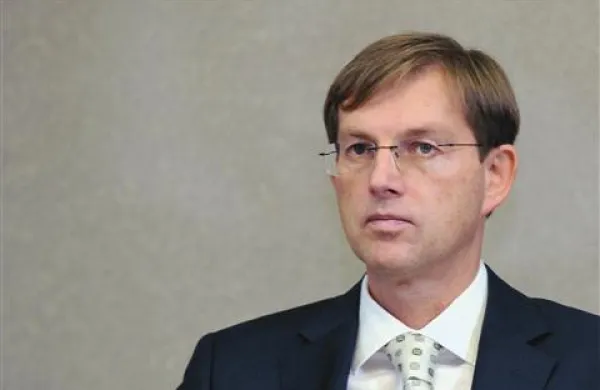 Dr.Miro Cerar