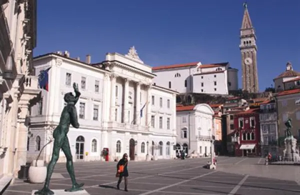 Piranski župan Peter Bossman išče novega direktorja občinske uprave