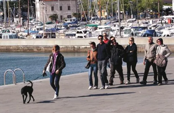 Na Agenciji RS za okolje pravijo, da vnovičnih otoplitev letošnjo zimo ne gre izključiti, verjetno pa ne bo prišlo do hujšega hladnega vala, kot smo ga doživeli decembra