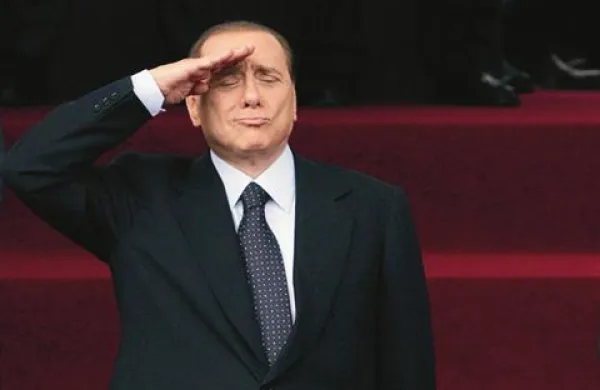 Nekdanji italijanski premier Silvio Berlusconi pravi, da je žrtev “treh feminističnih in komunističnih sodnic”