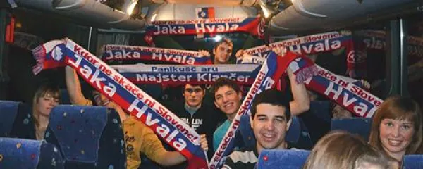 Dobre volje v navijaškem avtobusu ni manjkalo