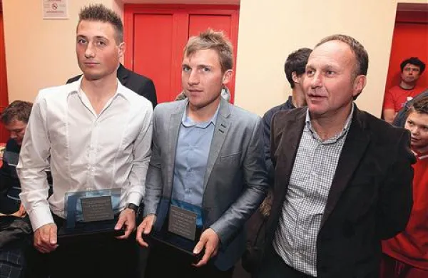Z leve - Jaš Farneti, Simon Sivitz Košuta in njun trener Matjaž Antonaz