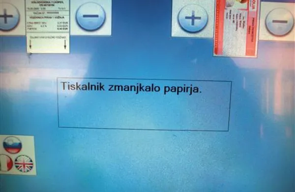 Potniki, ki niso mogli kupiti cenejših vozovnic, ker avtomat ni deloval, lahko  zahtevajo povračilo stroškov na prodajnem mestu Veolie transport
