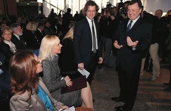 Kongres PS je v soboto sprejel predlog Zorana Jankovića o zamrznitvi funkcije predsednika stranke