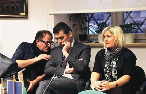 Prokurist in direktor družbe Priori Davorin Vidmar in Sergej Racman ter direktorica Alee Iacte Urša Zupan nimajo razlogov za zadovoljstvo, saj so včeraj doživeli nov hladen tuš