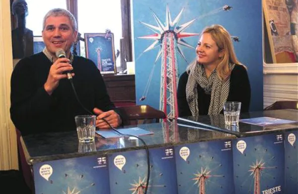 Metod Pevec se je včeraj v kavarni Tommaseo srečal s festivalskim občinstvom. Pogovor z njim je vodila  Nicoletta Romeo.