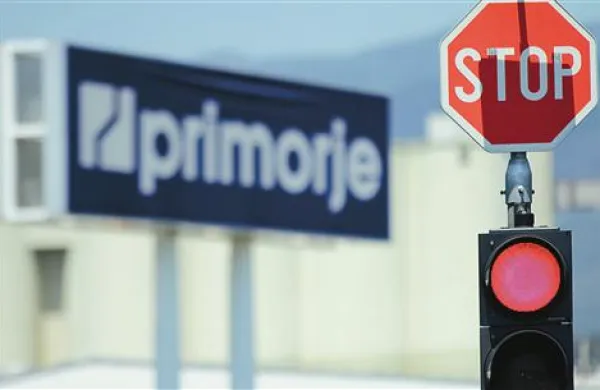Stečaj Primorja in Stavbenika je za sabo potegnil še eno podjetje; ajdovske Instalacije. Brez dela bo ostalo 38 zaposlenih.