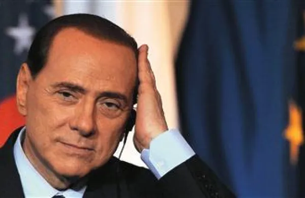 Silvio Berlusconi se je odločil, da se člane stranke, ki so bili obsojeni, umakne z liste kandidatov za februarske parlamentarne volitve