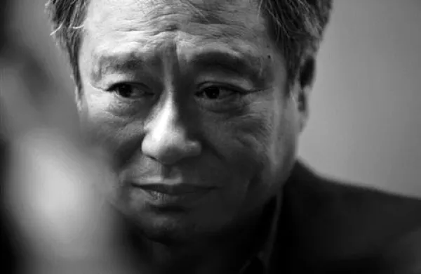Ang Lee, režiser filma Pijevo življenje, bo verjetno sprejel ponudbo za režijo zgodovinskega filma Cleopatra, v katerem naj bi slavno egipčansko kraljico upodobila Angelina Jolie