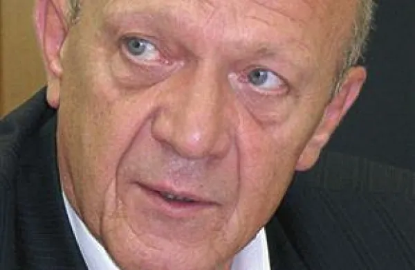 Rudolf Hramec: “Betonarna je uvrščena v popis premičnin, ki so pripravljene za prodajo. Priprave na prodajo potekajo, ni pa je zdaj mogoče in ekonomsko upravičeno (zaradi stroškov in prostora deponije) prestavljati drugam.” 