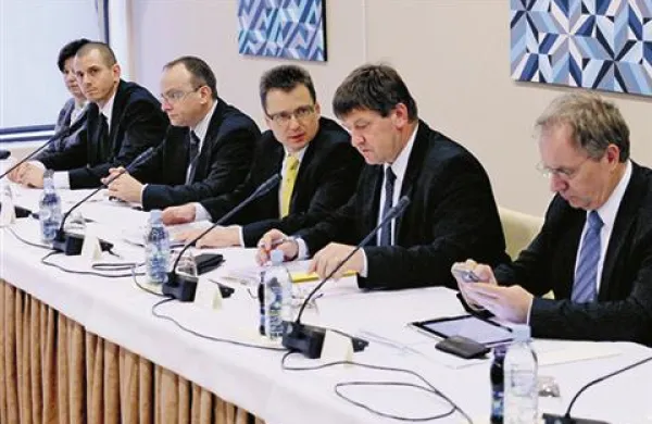 Danes se vlada mudi na obisku v Notranjsko kraški regiji