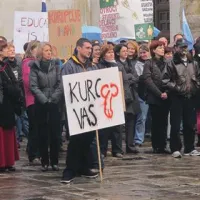 V Kopru se je zbralo več kot tisoč protestnikov