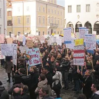 V Kopru se je danes zbralo več kot tisoč protestnikov