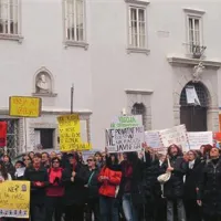 V Kopru se je zbralo več kot tisoč protestnikov