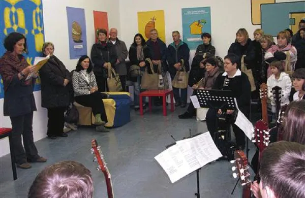  Hiša Sadeži družbe Vipava je včeraj  odprla vrata 