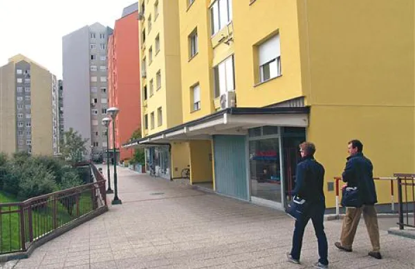 Tudi v Ulici Gradnikove brigade bodo poslej dobivali  manj zasoljene račune za ogrevanje