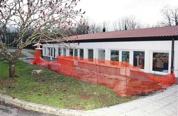 Dozidava in adaptacija vrtca v Komnu ostaja ena večjih letošnjih investicij v občini Komen