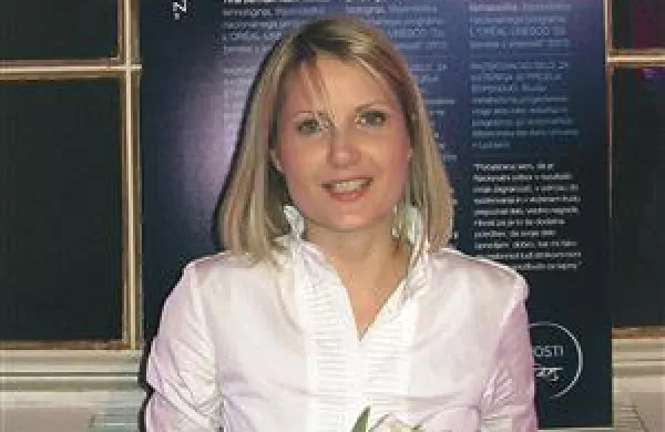 Tina Jerman Klen, mlada raziskovalka Univerze v Novi Gorici, je prejela prestižno štipendijo Za ženske v znanosti 
