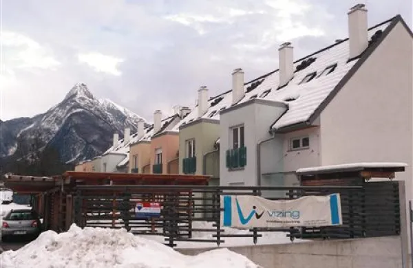 Vizing je v stečaj spravil niz neprodanih hišic z apartmaji