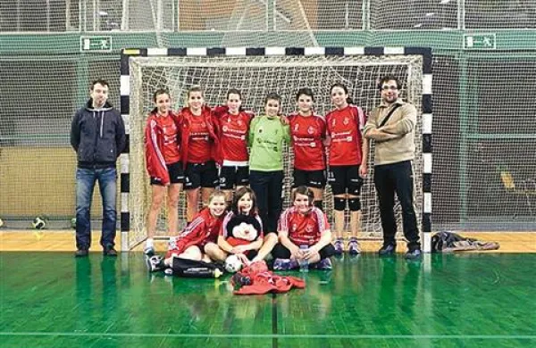 Starejše deklice B  Rokometnega kluba Šempeter-Vrtojba so se  prebile na zaključni turnir najboljših vrstnic v državi, ki bo 9. februarja v Slovenj Gradcu