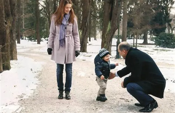 Intervju z Jan&scaron;evo družino razprodal celotno naklado