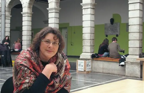 Ines Cergol: “Če smo ujeti v starem, živimo v preteklosti, če nas je strah pa v prihodnosti, in pozabljamo, da je polnost življenja le sedanjost.”