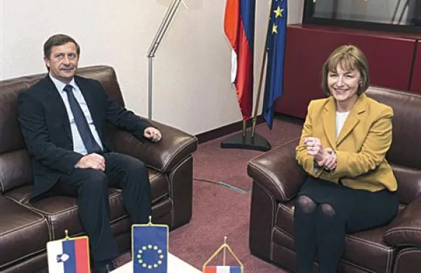 Zunanja ministra Slovenije in Hrvaške sta se včeraj sestala v Bruslju